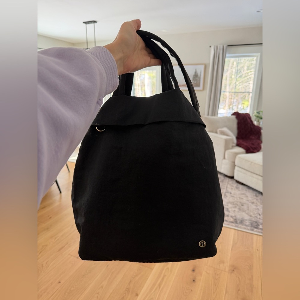 Lululemon On My Level Tote 20L